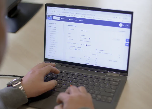 Het dashboard van e‑Boekhouden.nl op een laptop