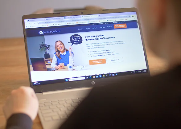 Het dashboard van e‑Boekhouden.nl op een laptop